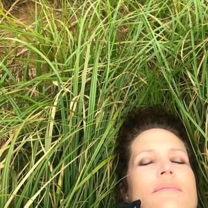 Meet your Posher, Lara